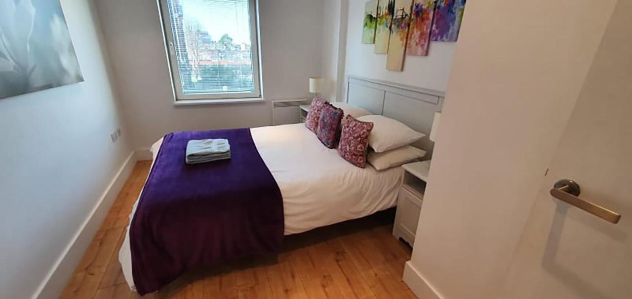 Bright & Spacious Double Bedroom With Ensuite And Concierge! Paid Parking Available London Exterior photo