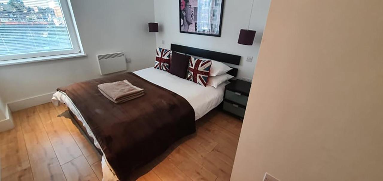 Bright & Spacious Double Bedroom With Ensuite And Concierge! Paid Parking Available London Exterior photo